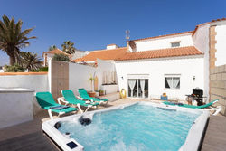 Villa Naranja - BBQ - Terrace - Free Wifi - Child & Pet-Friendly - 3 bedrooms - 6 people