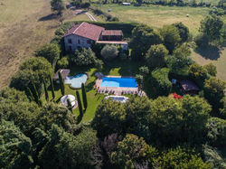 Villa Ambrogia: large country manor with private pool next to golf course