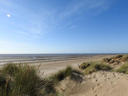 Lovely en suite bedroom near Formby Pinewoods