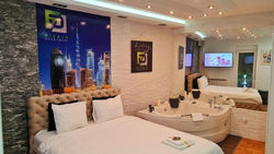 Design Apartment LUX 4 STAR Dubai free WiFi & Parking & Jacuzzi