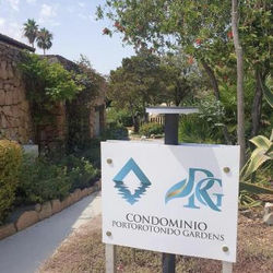 Condominio residence gardens