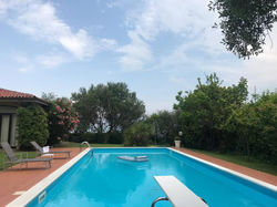 Villa con vista lago e piscina