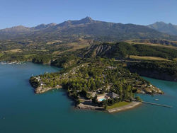 Charmant studio au bord du lac de serre ponçon